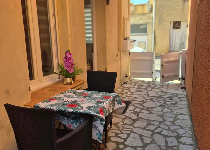 Chez Isa, Les Pieds Dans L'eau Apartment
